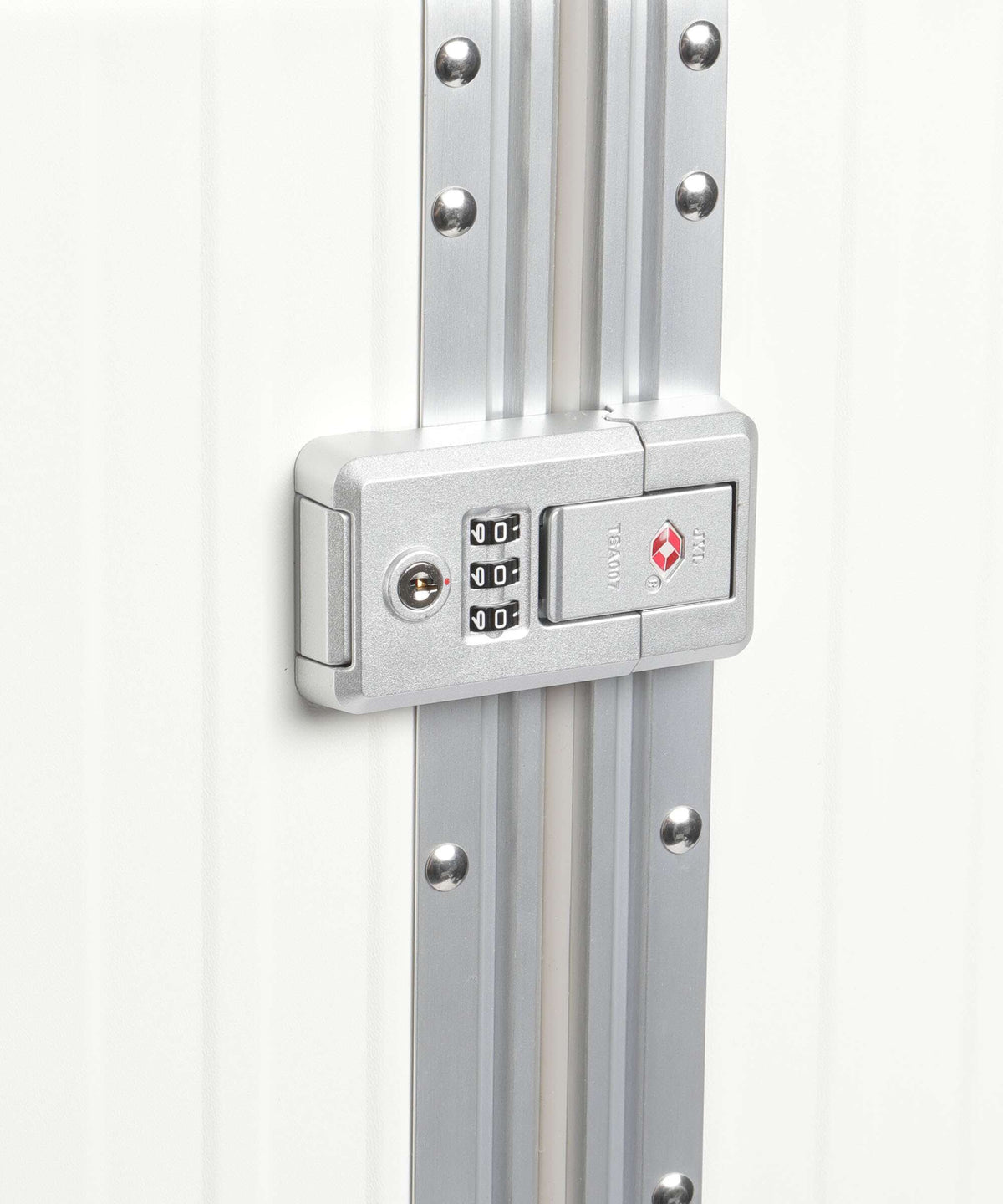 Aleon Fortis 30 Macro Traveler Spinner (4 wheels) snow white