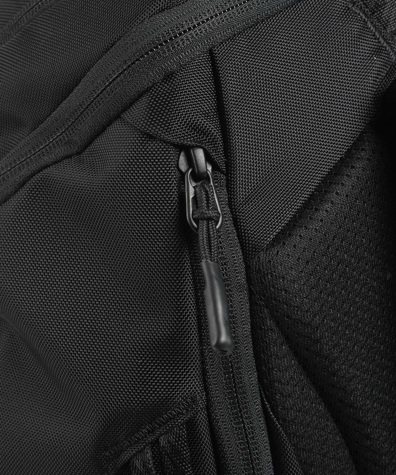 Thule Chasm 26 Backpack black