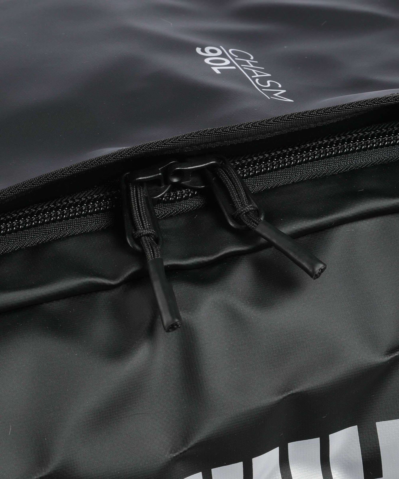 Thule Chasm 90 Travel bag black