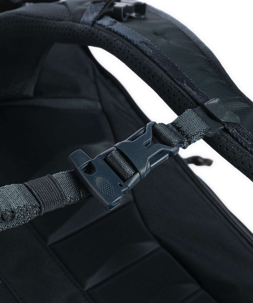 Thule Landmark 70 Travel backpack darkest blue