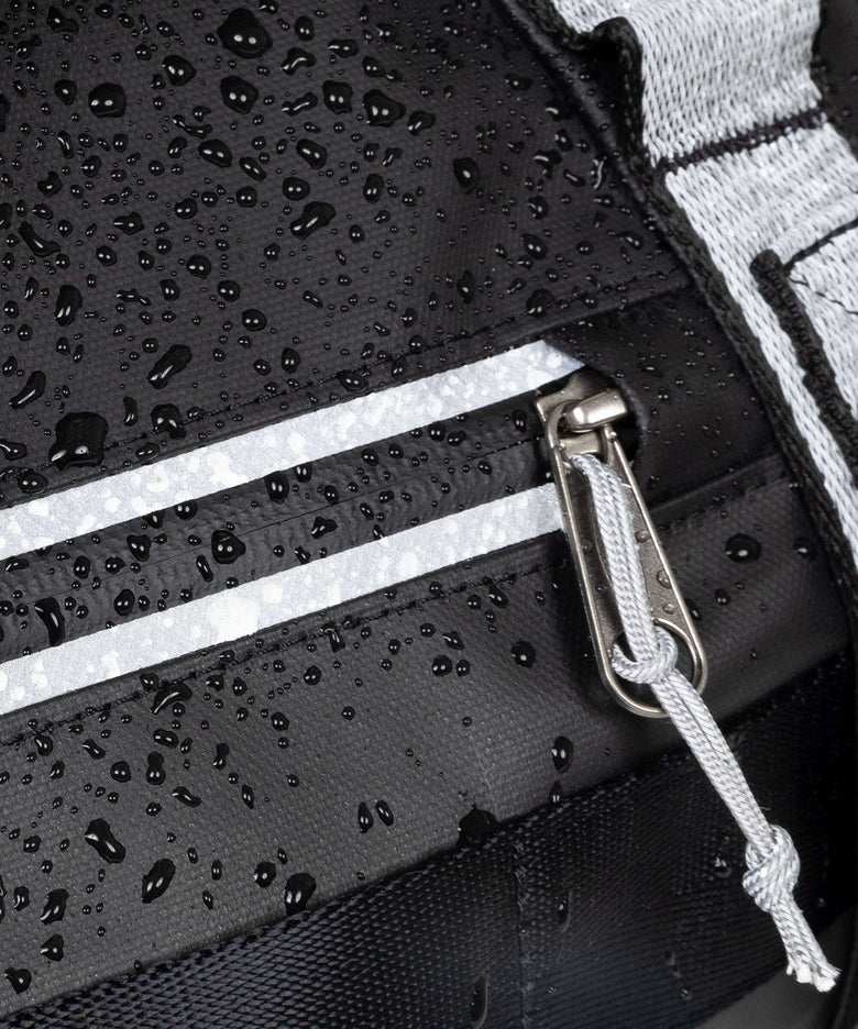 Eastpak Tarp Duffel Pack M Travel bag reflect