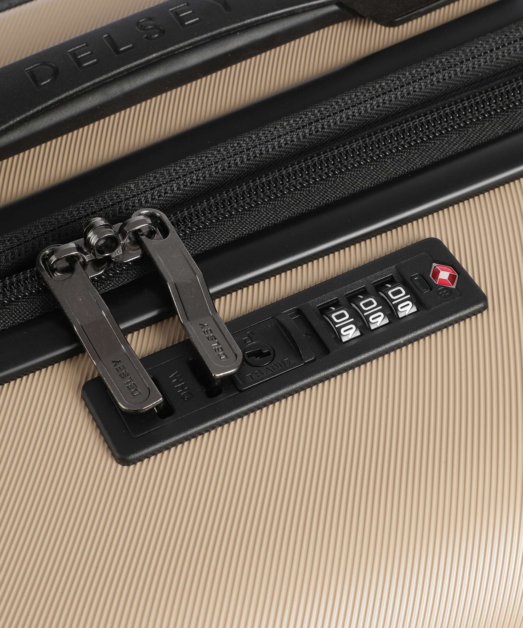 Delsey Paris Air Armour Spinner (4 wheels) warm sand