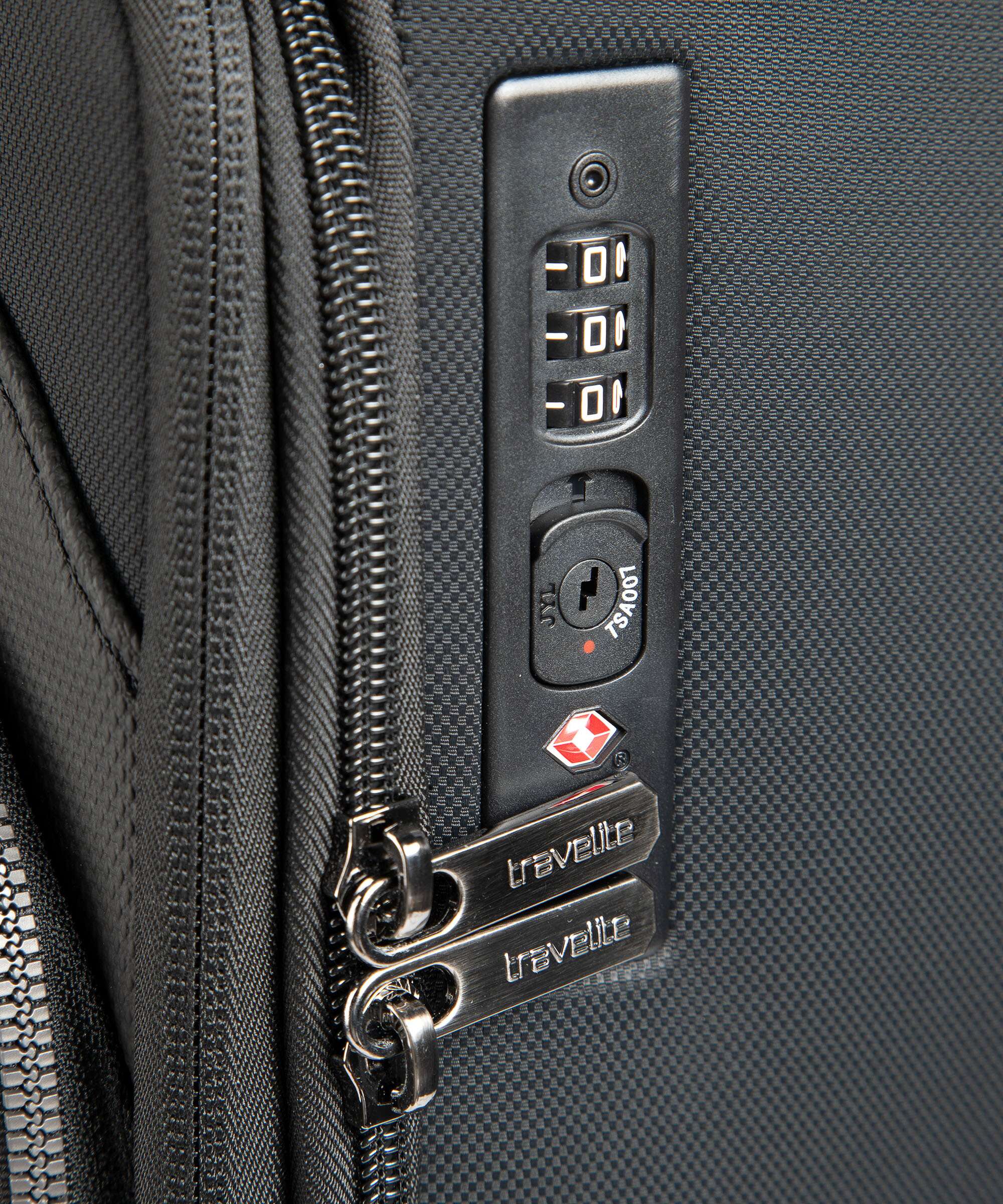 Travelite Priima L Spinner (4 wheels) schwarz