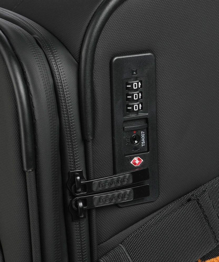 Travelite Briize Spinner (4 wheels) schwarz