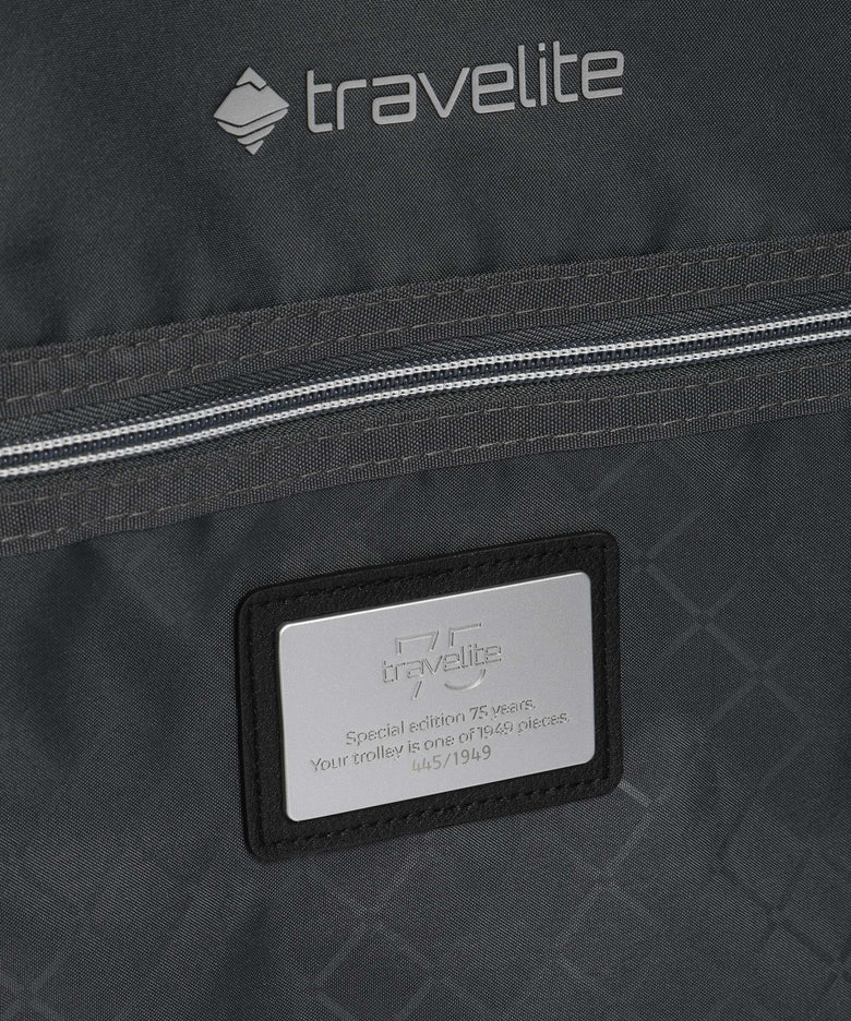 Travelite Next Spinner (4 wheels) silber/grün