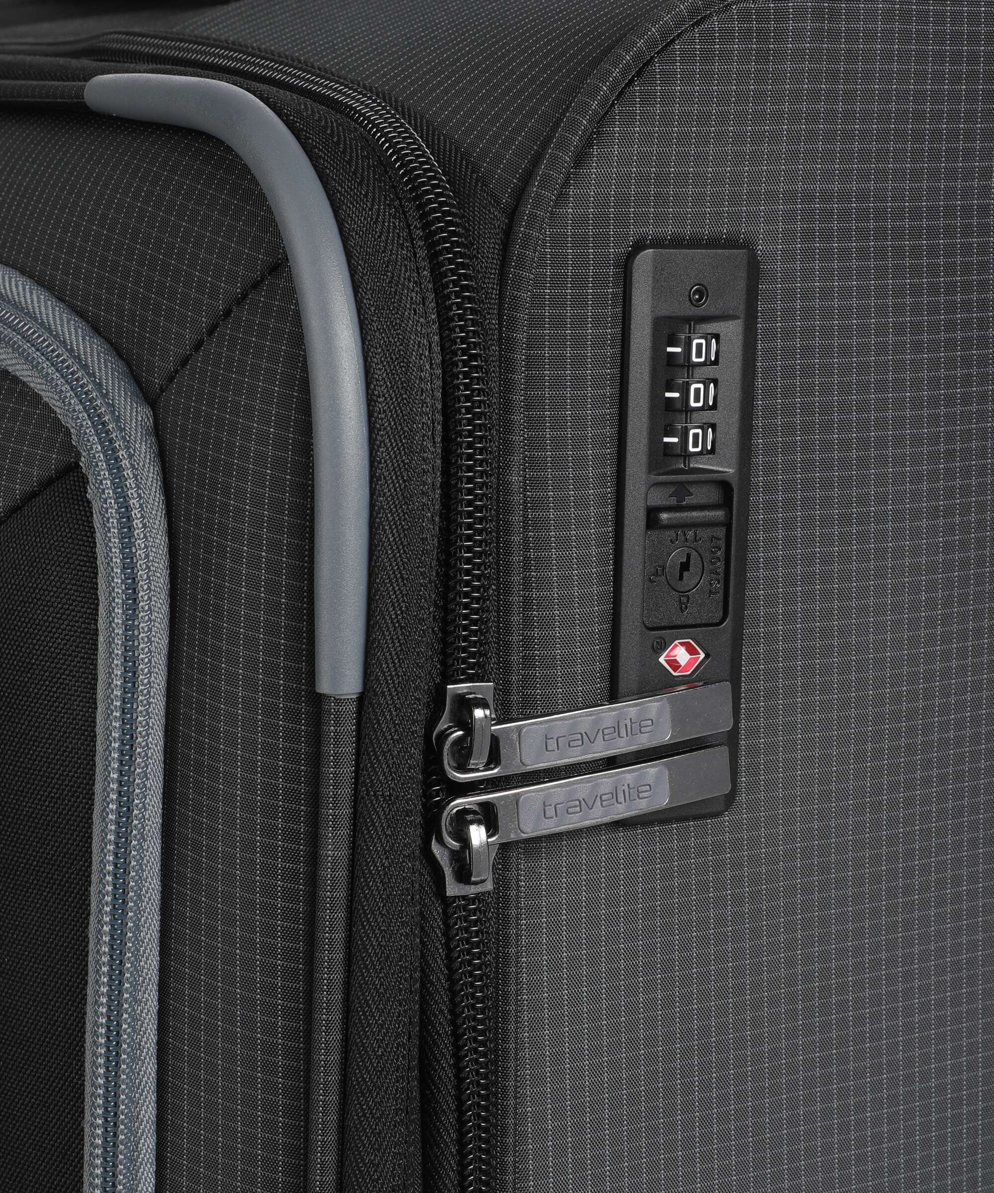 Travelite Corsiica Spinner (4 wheels) black
