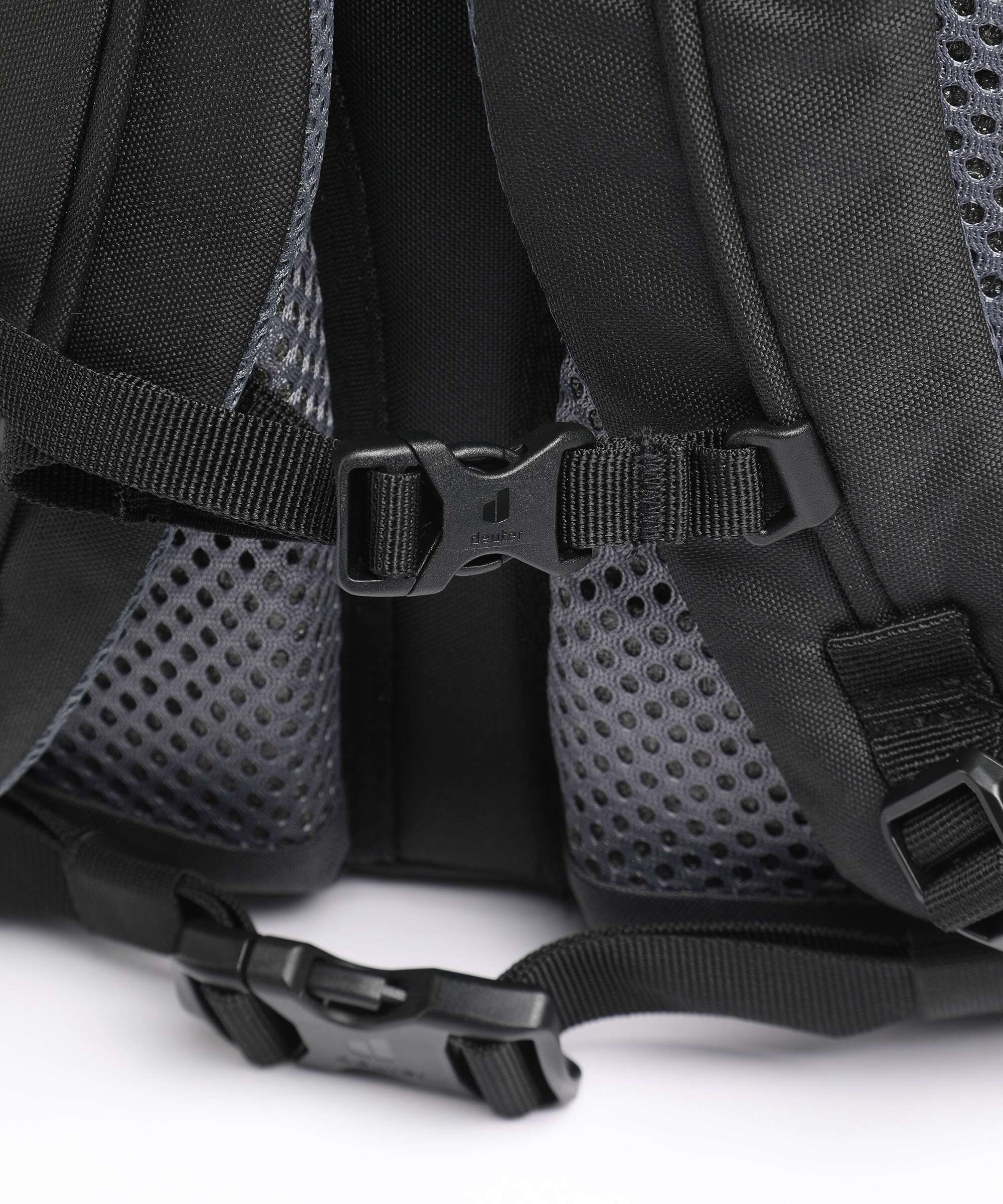 Deuter Gigant Hiking backpack black