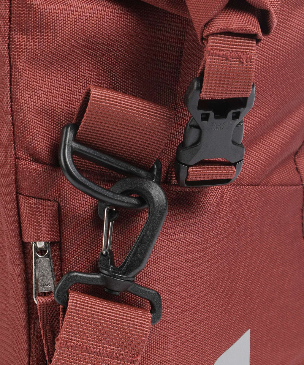 Deuter Valbona 20+5 Luggage bag redwood