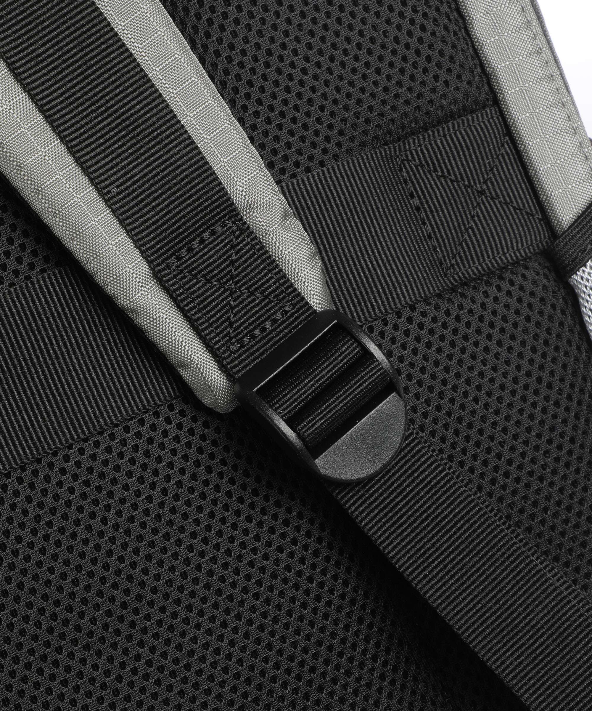 Strellson Homerton Niklas Backpack offwhite