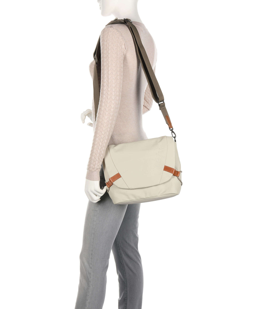 Aunts & Uncles Japan Sendai Messenger bag dust