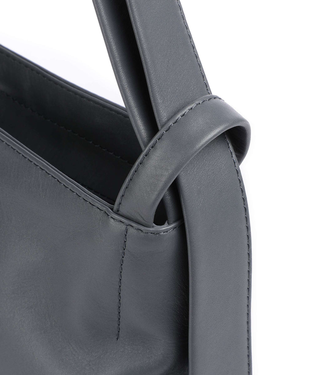 Aunts & Uncles Heavenly Meadow Whisper Backpack bag wind