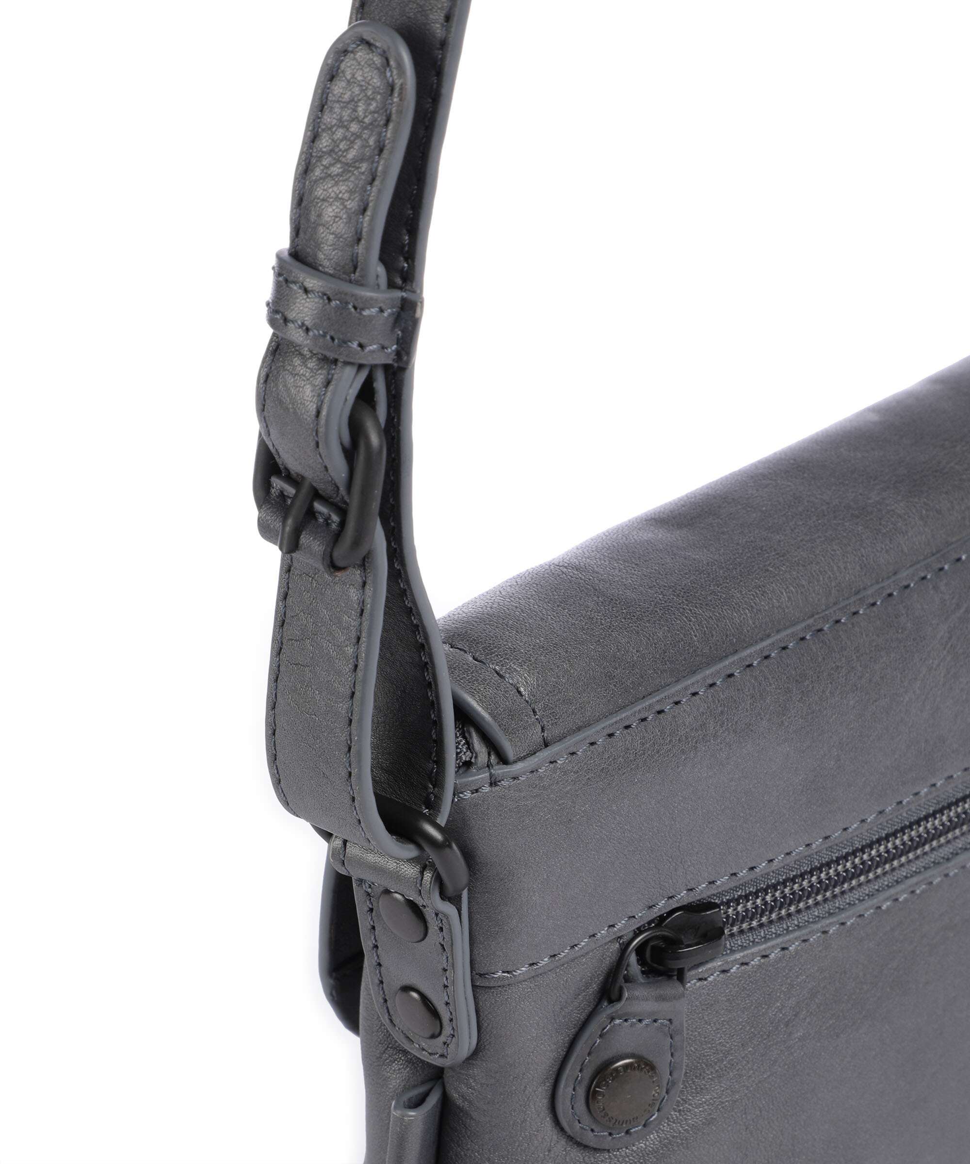 Aunts & Uncles Grandma's Luxury Club Mrs. Puff Pie Crossbody bag wind