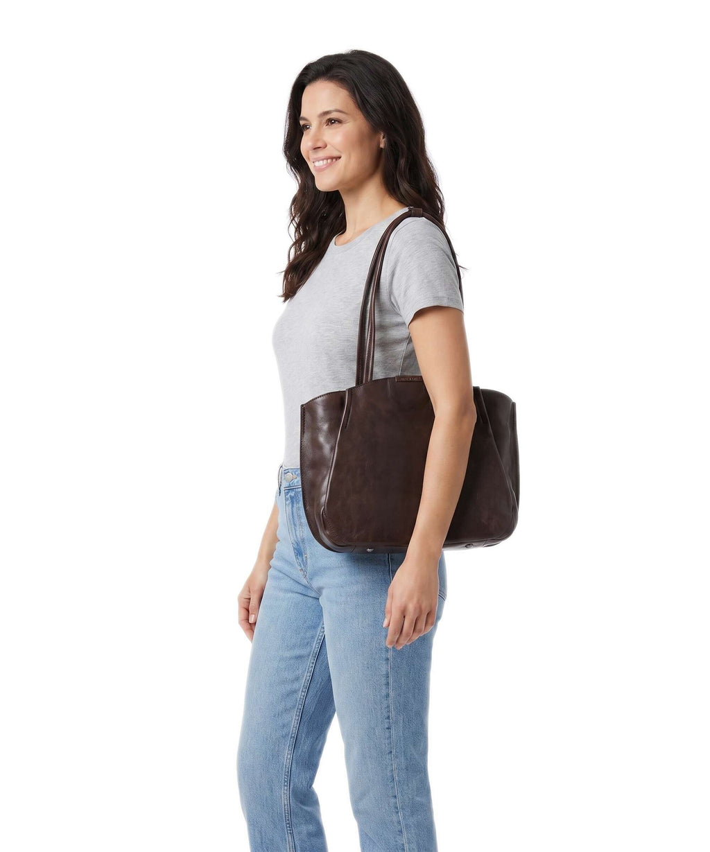 Aunts & Uncles Grandma's Luxury Club Mrs. Pavlova Tote bag coffee bean