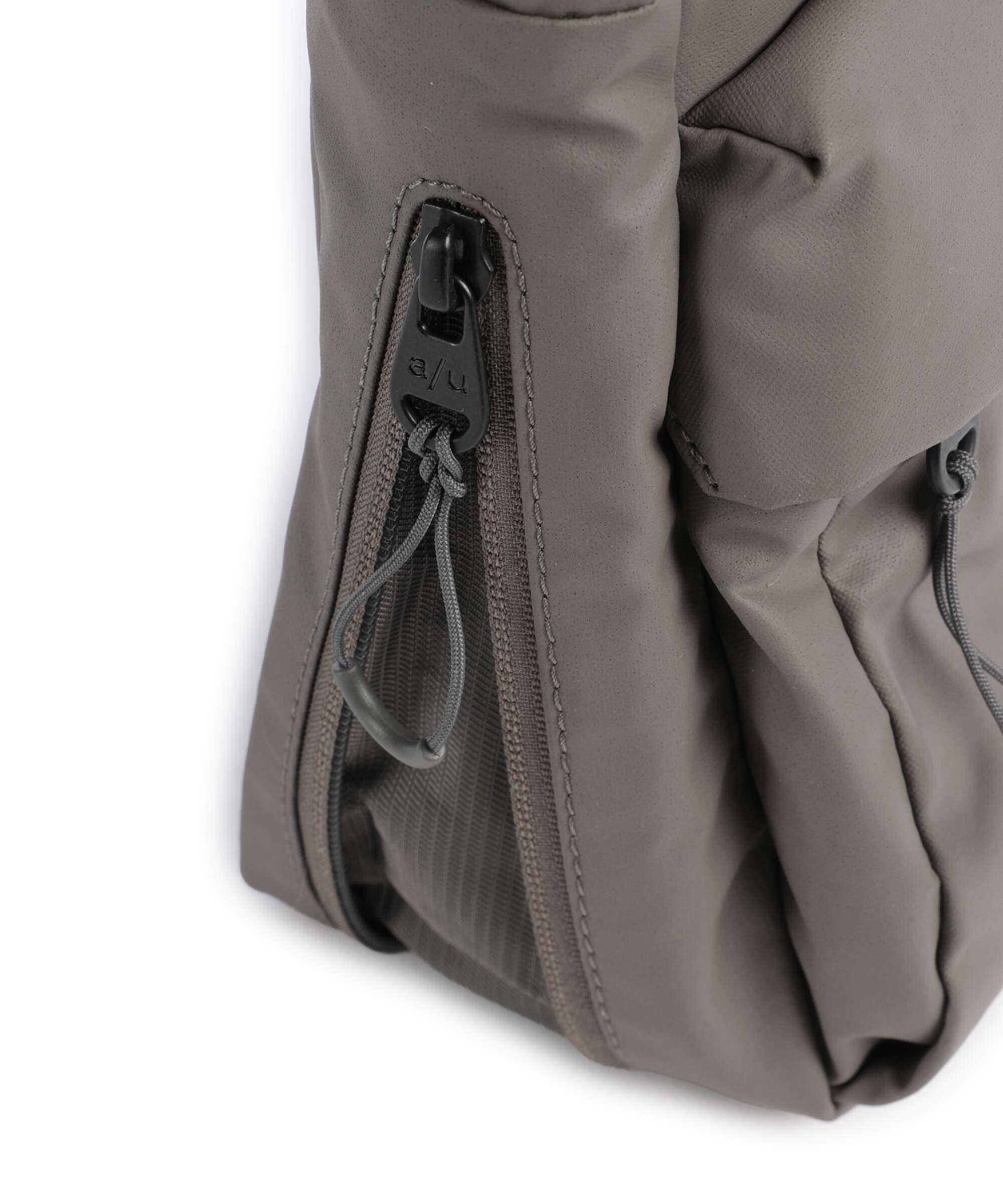 Aunts & Uncles Japan RE lite Yura Crossbody bag volcano grey