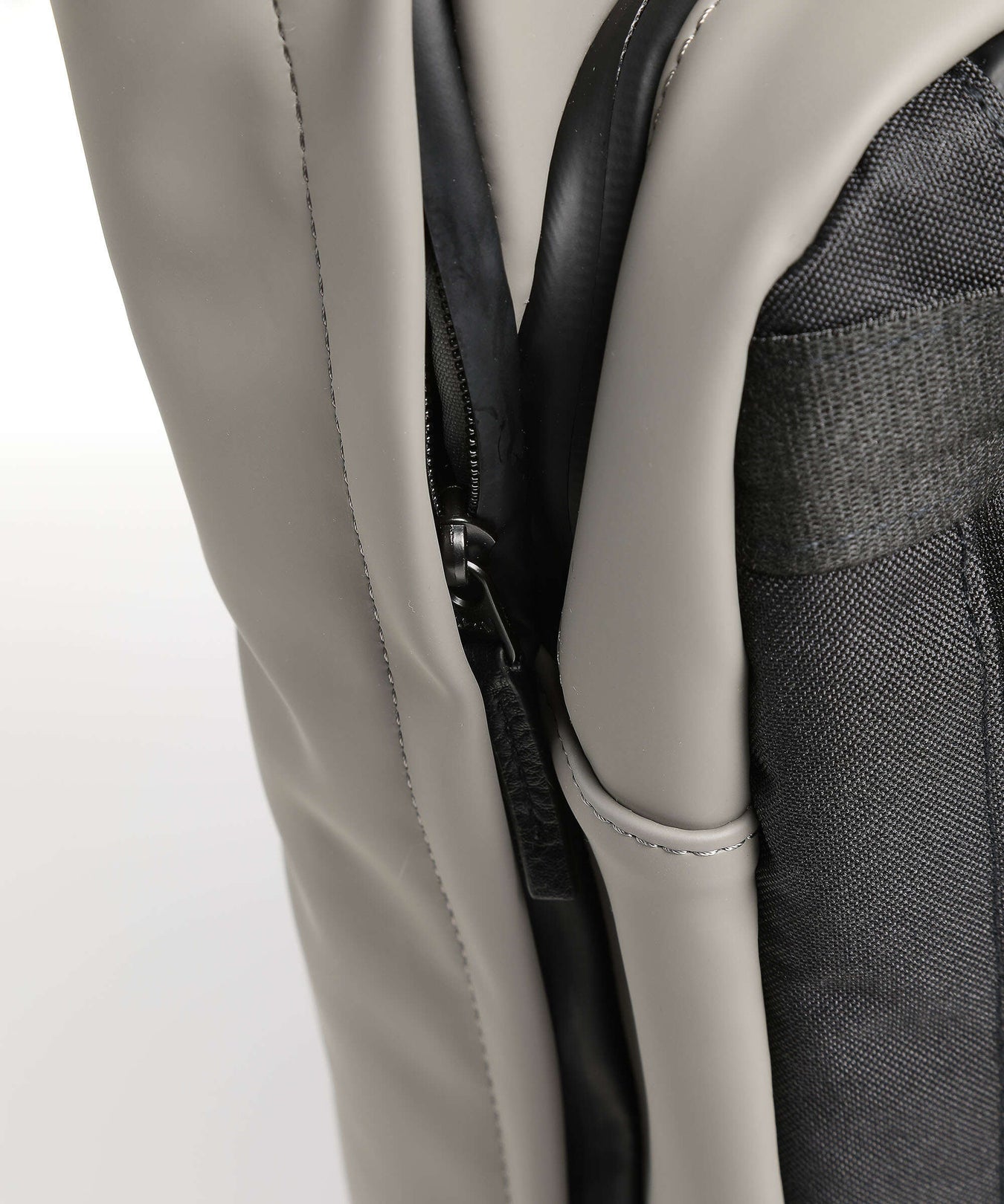 Ucon Acrobatics Lotus Hajo Pro Rolltop backpack dark grey