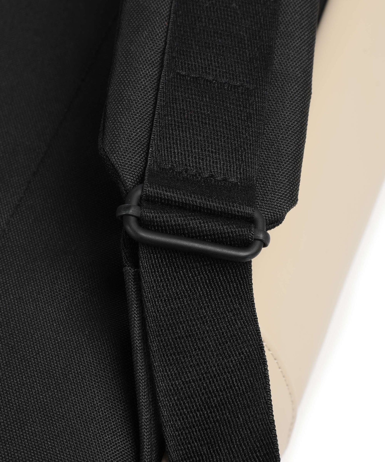 Ucon Acrobatics Lotus Hajo Large Rolltop backpack light almond