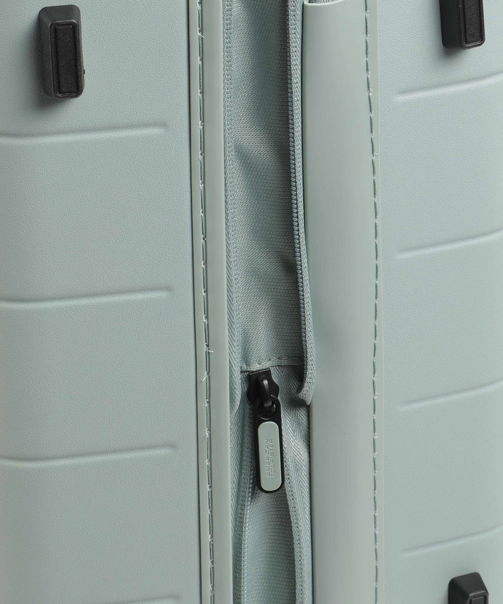 American Tourister Novastream Spinner (4 wheels) nomad green