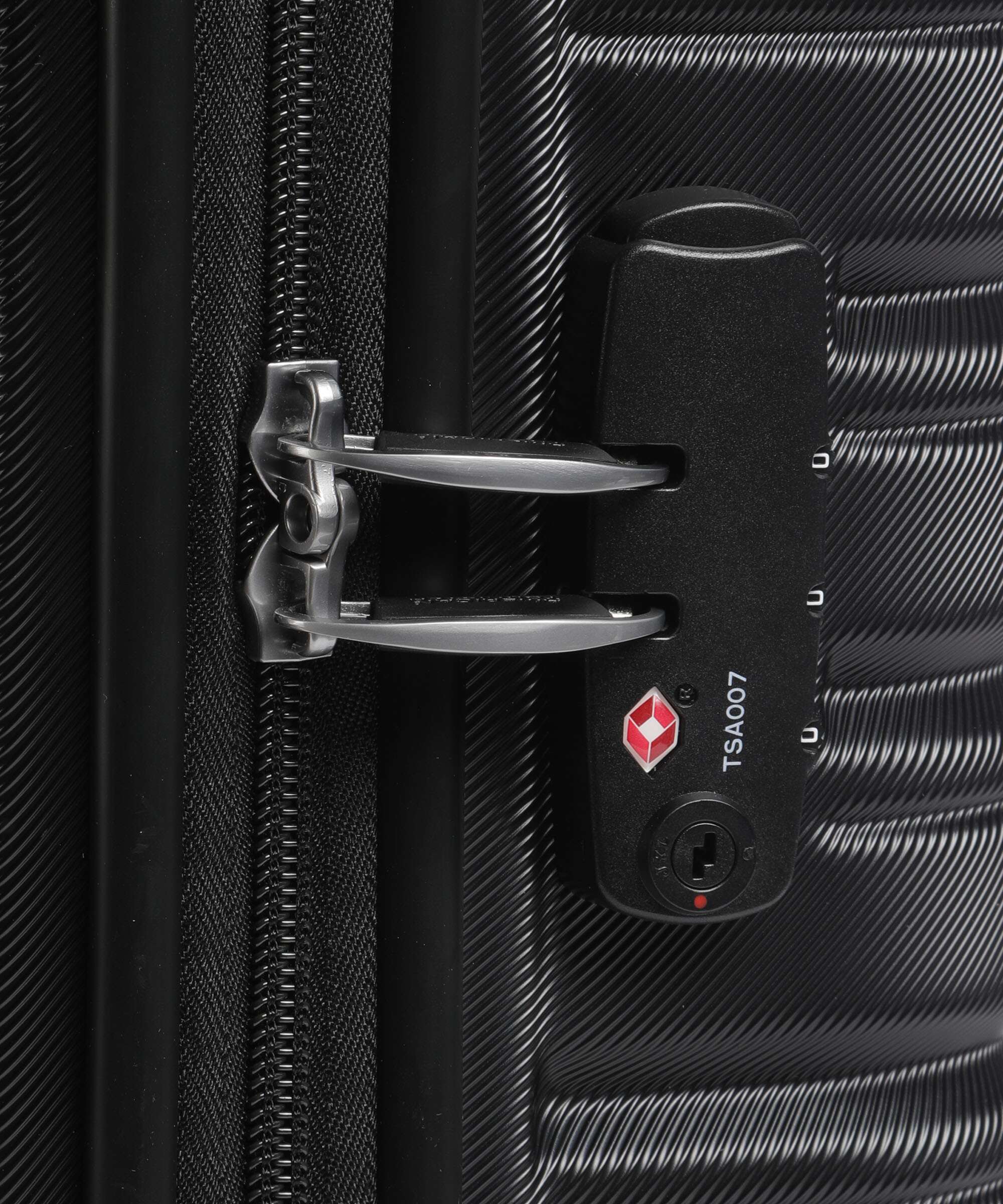 American Tourister Flashline Spinner (4 wheels) shadow black