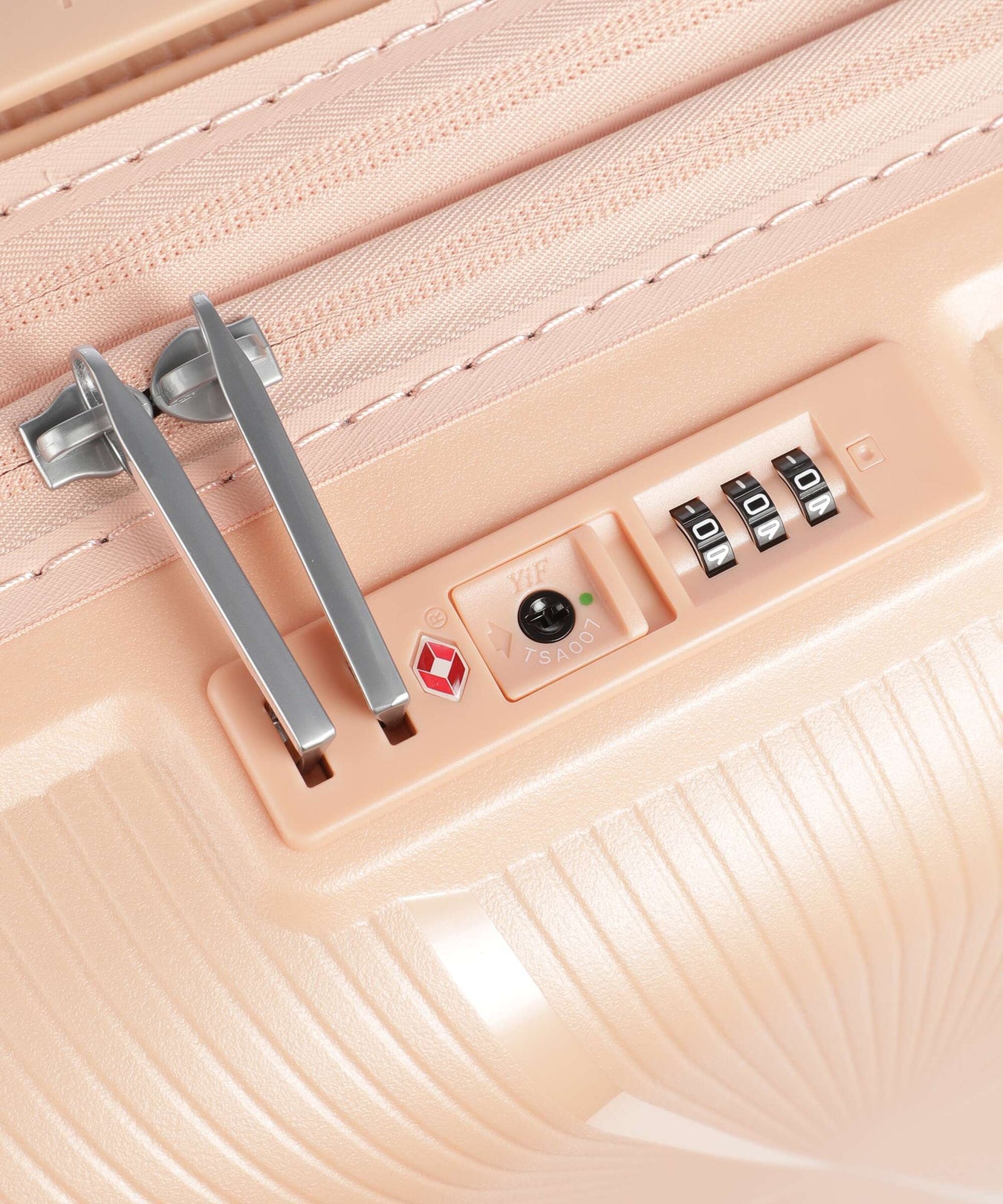 American Tourister Starvibe Spinner (4 wheels) metallic peach