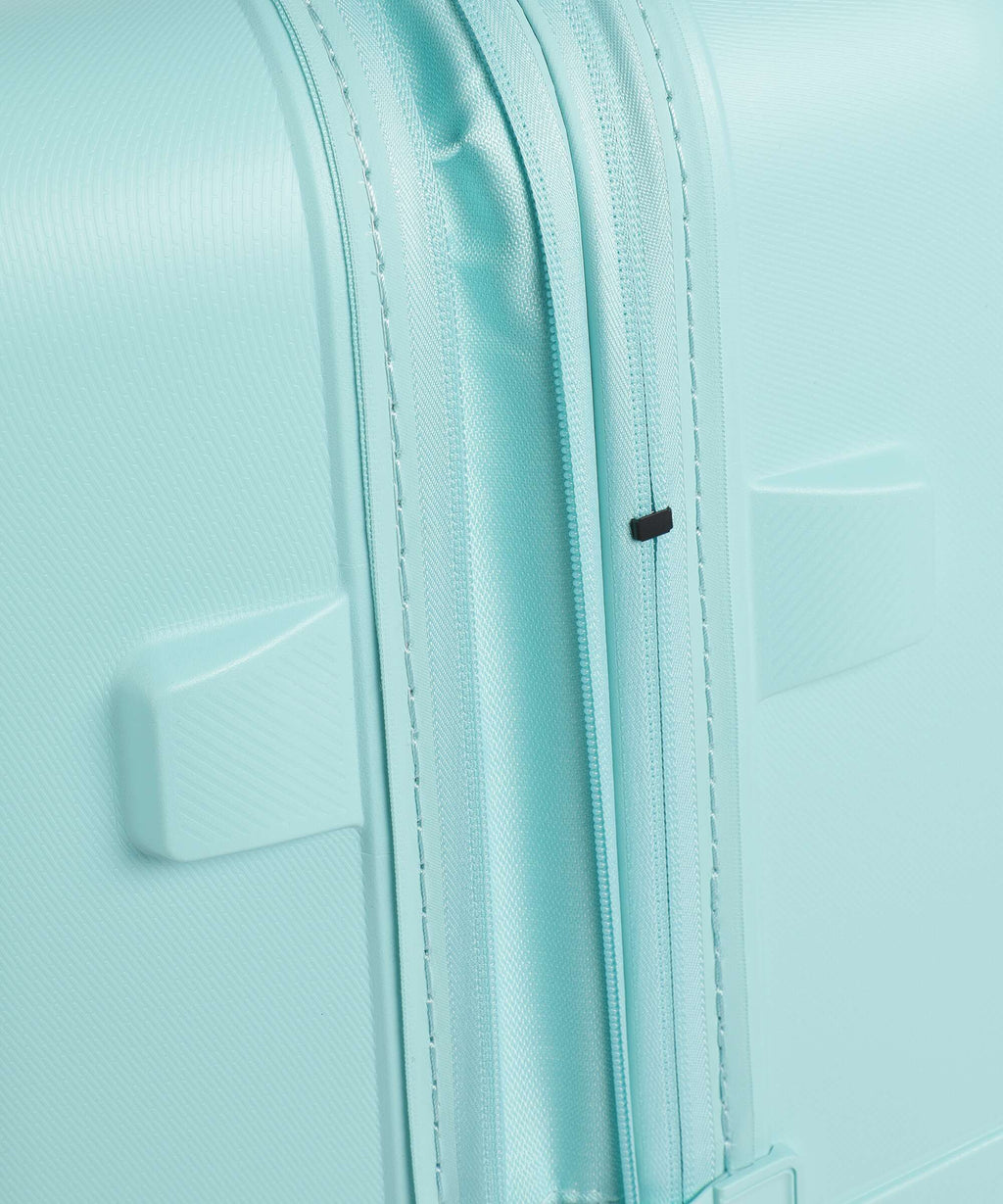 American Tourister Dashpop Spinner (4 wheels) aqua sky