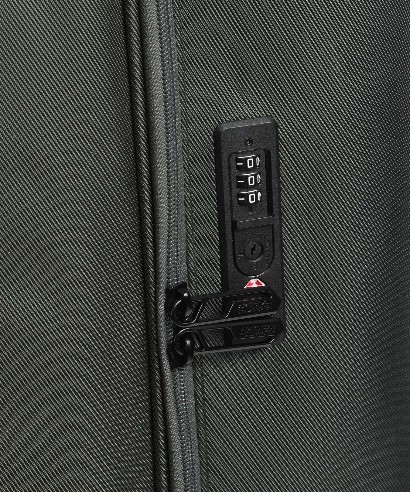 American Tourister Urban Track L Spinner (4 wheels) dark khaki