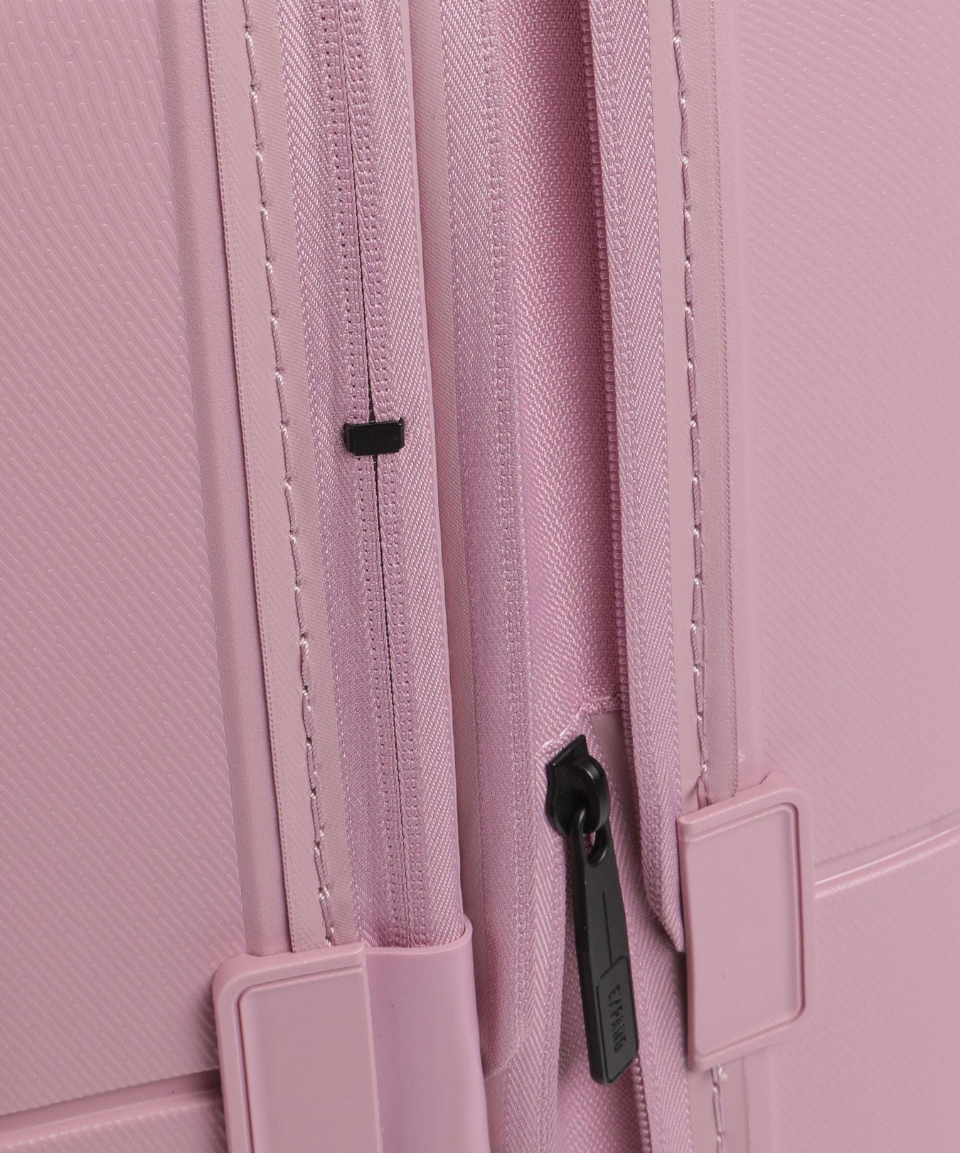 American Tourister Dashpop Disney Spinner (4 wheels) minnie bubbles