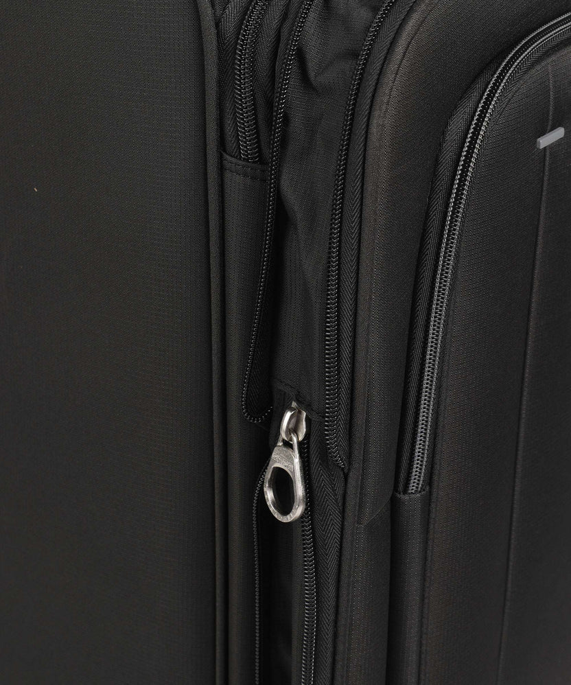 American Tourister Cloudrider M Spinner (4 wheels) jet black