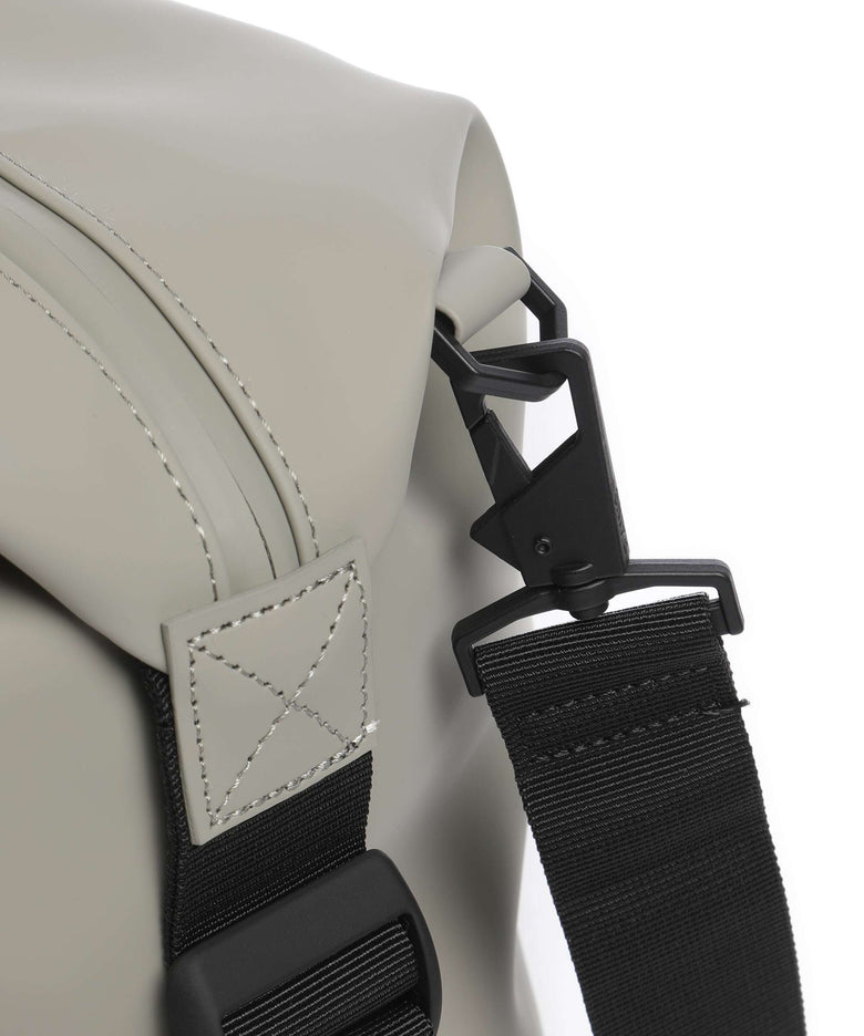 Rains Hilo Weekend bag drift