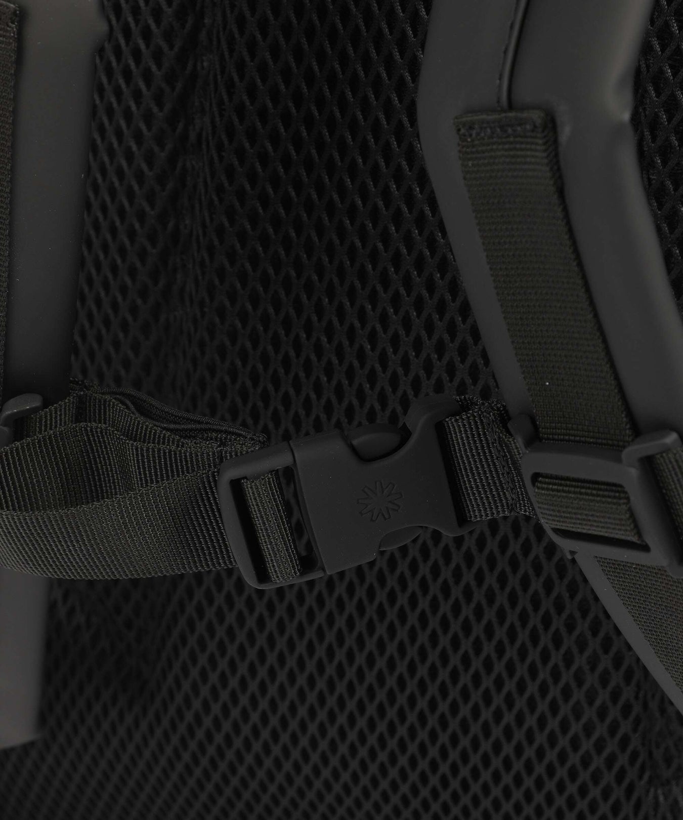 Rains Trail Clip Front Backpack black