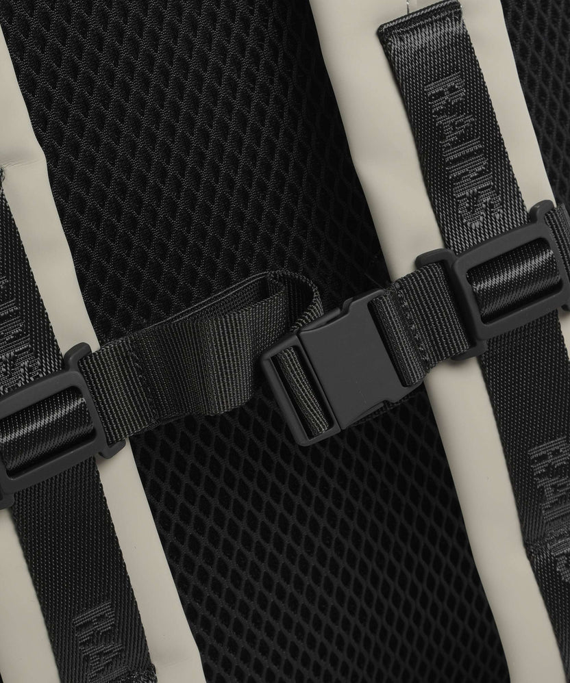 Rains Trail Rolltop backpack drift