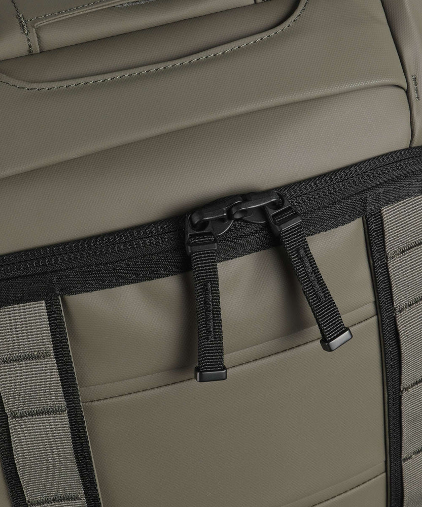 Db Hugger 60 Travel bag with wheels forest green