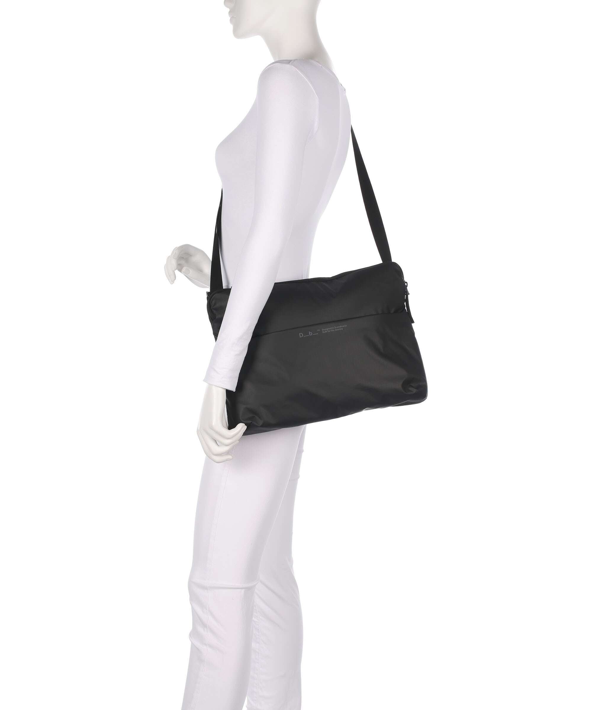 Db Ramverk 16 Laptop bag black out