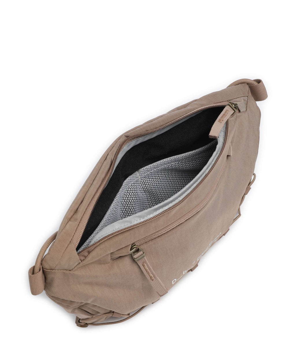 Db Roamer Pro 6 Sling bag affogato brown