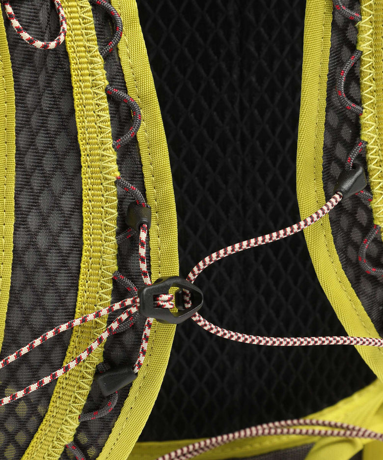 Klättermusen Retina Active Hiking backpack pine sprout