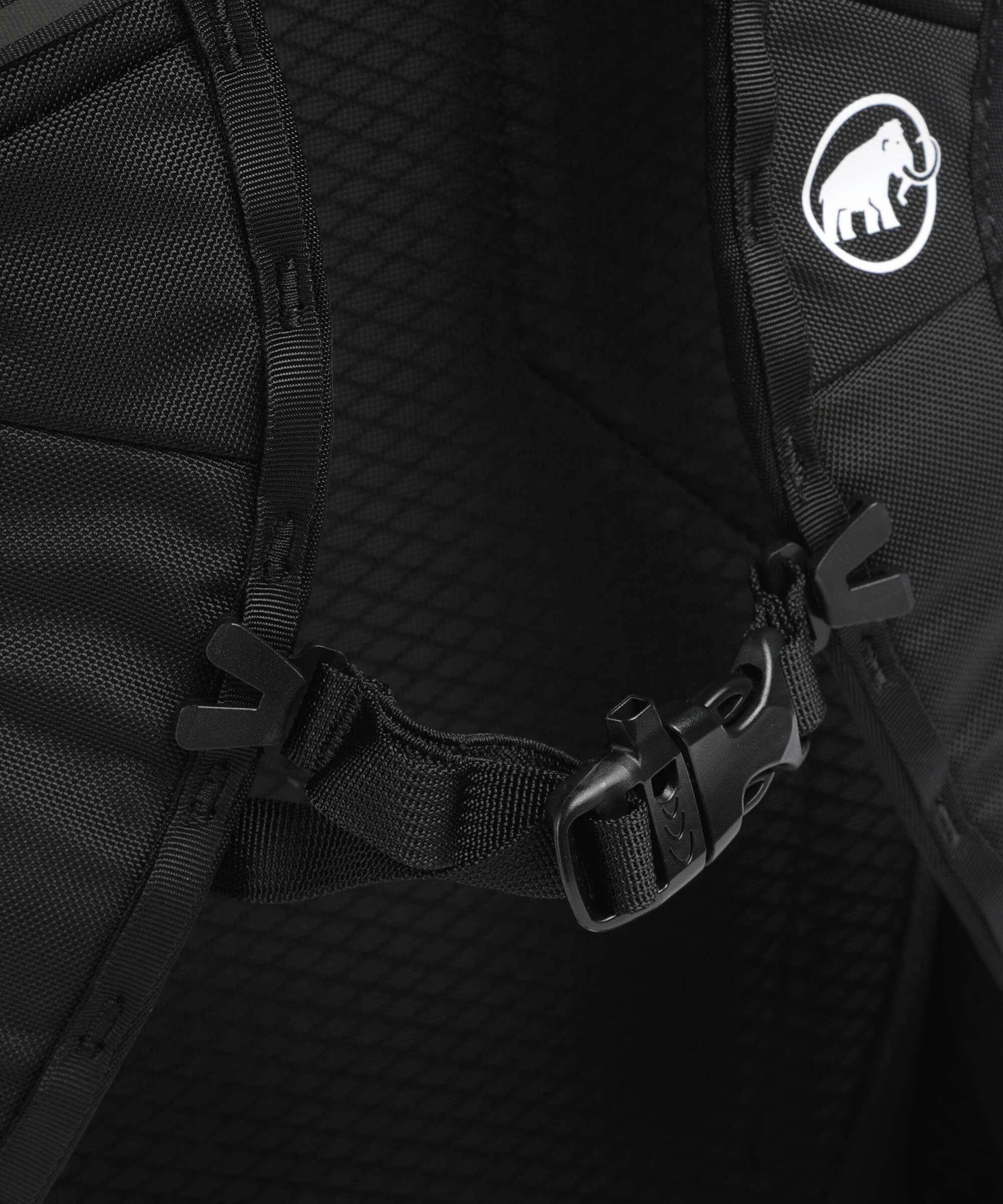Mammut Nirvana 28 Hiking backpack black