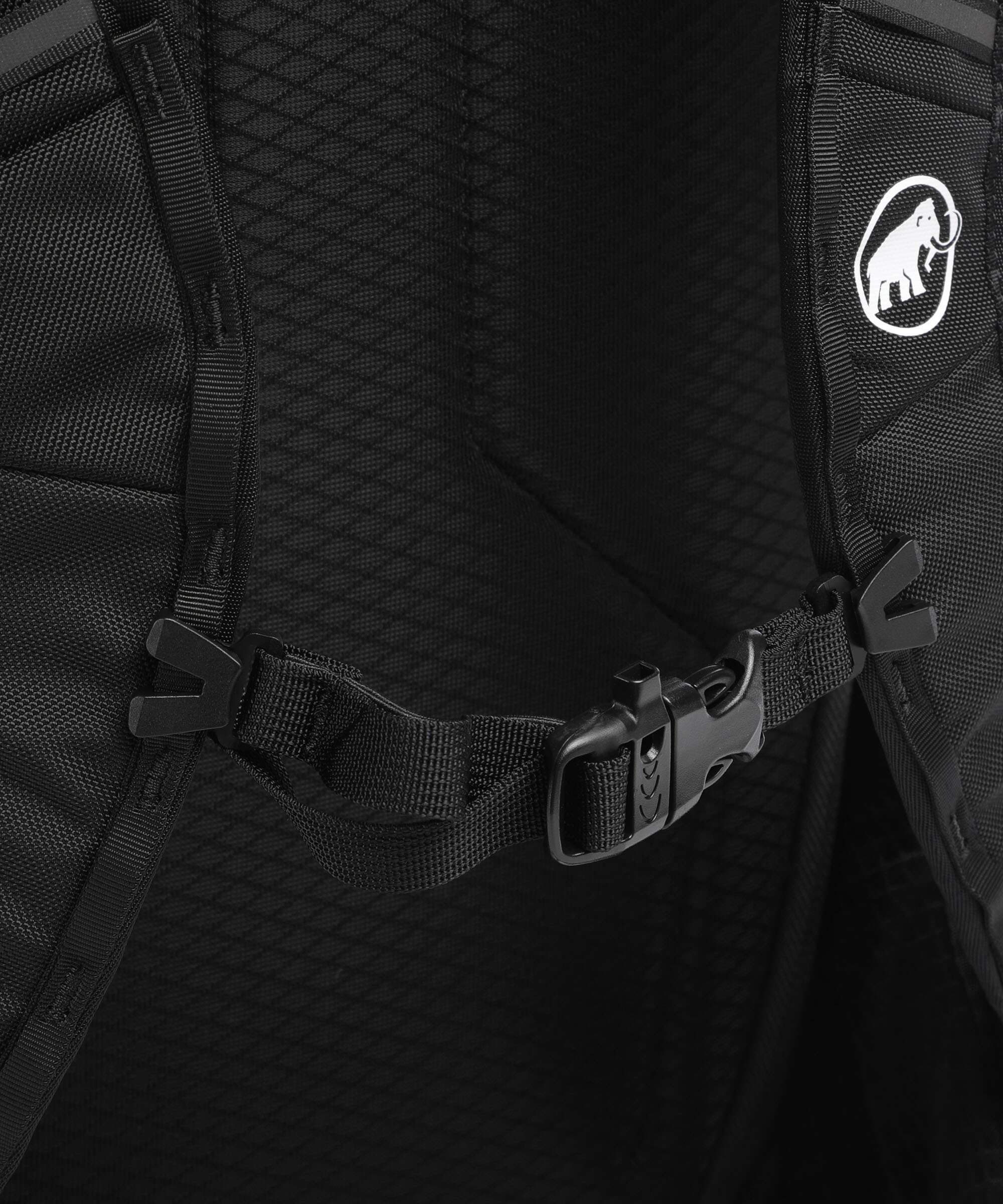 Mammut Nirvana 28 Hiking backpack marsh/black