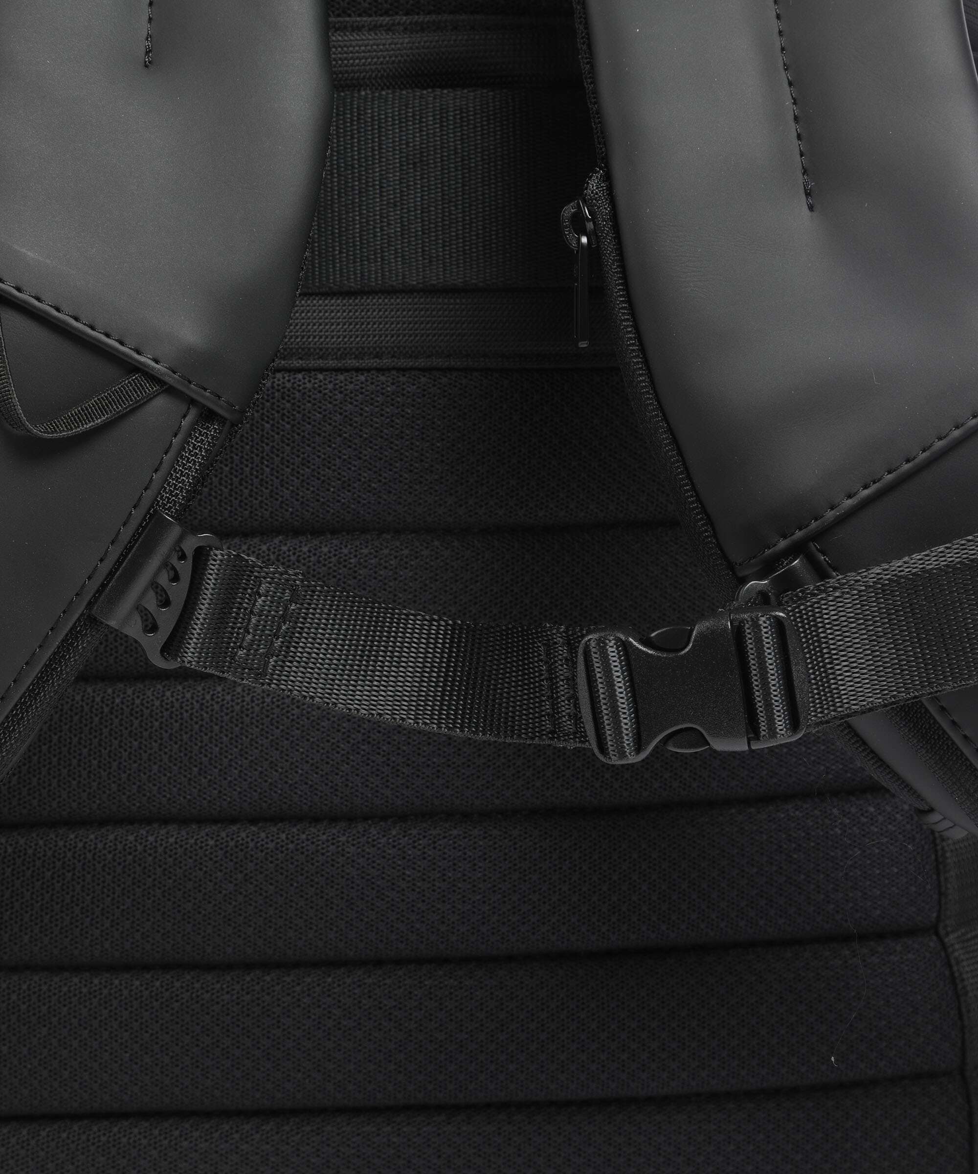 Piquadro Corner 2.0 Rolltop backpack nero