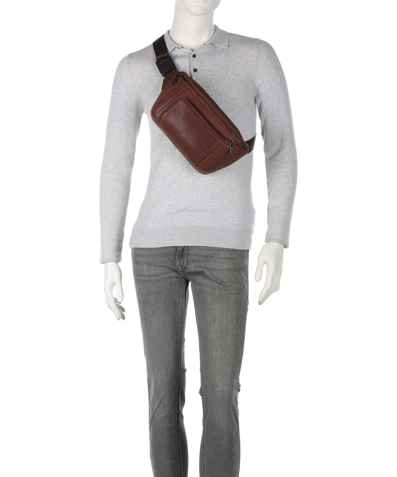 Piquadro S134 Belt bag brown