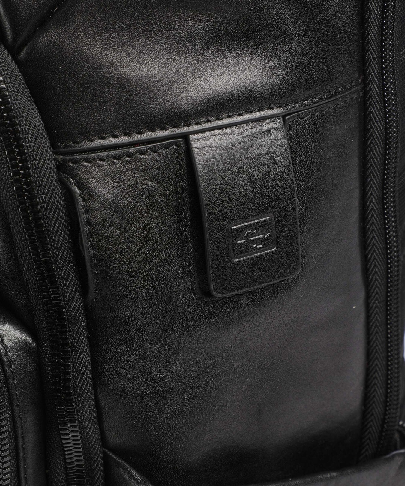 Piquadro W136 Travel backpack nero