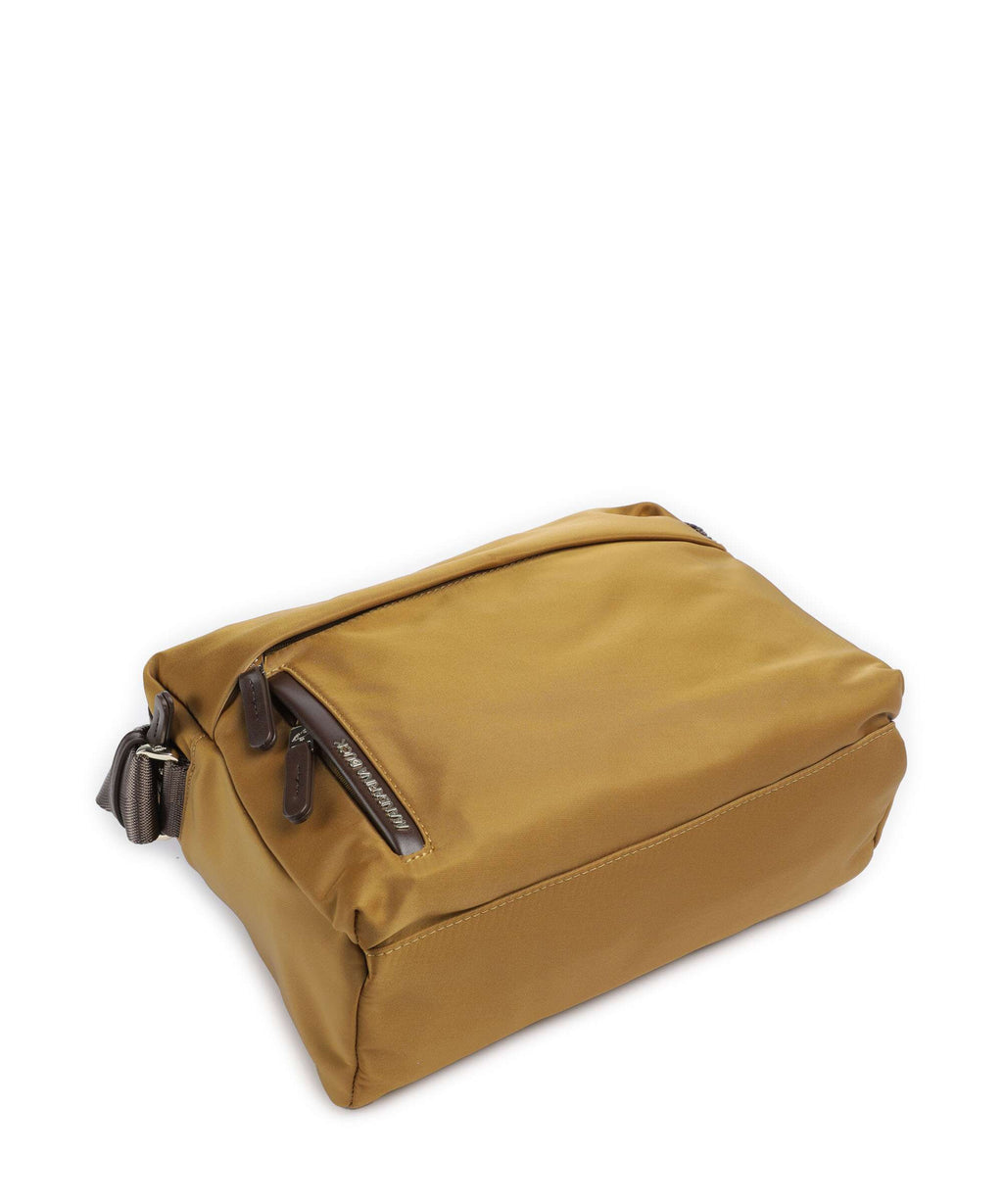Mandarina Duck Hunter Crossbody bag oil