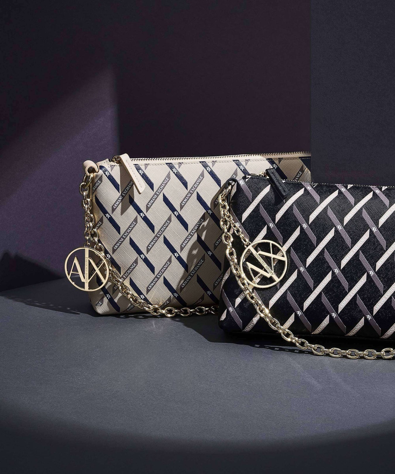 Armani Exchange Gynger Logo Shoulder bag black