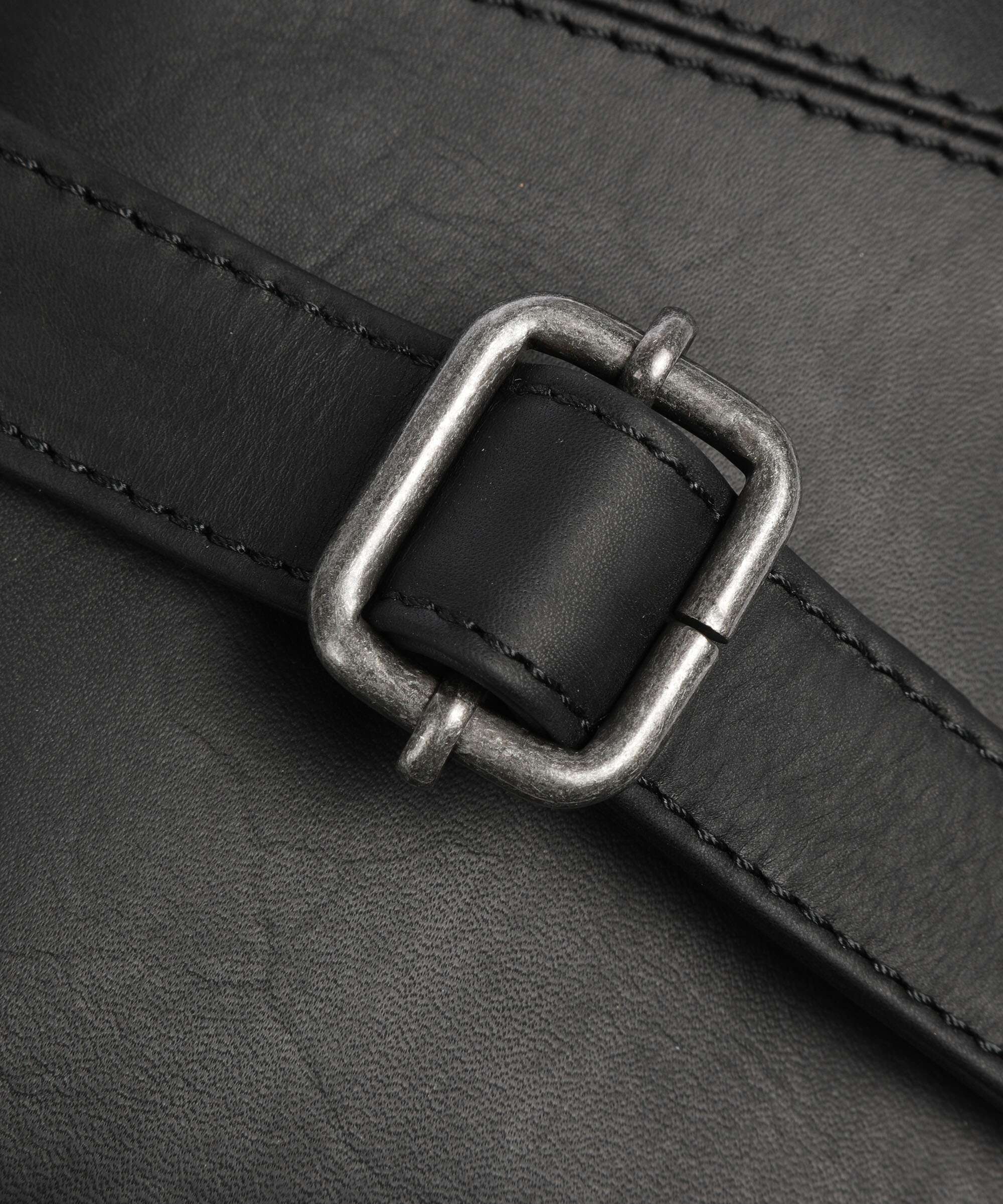 The Chesterfield Brand Wax Pull Up Cow Henderson Crossbody bag black