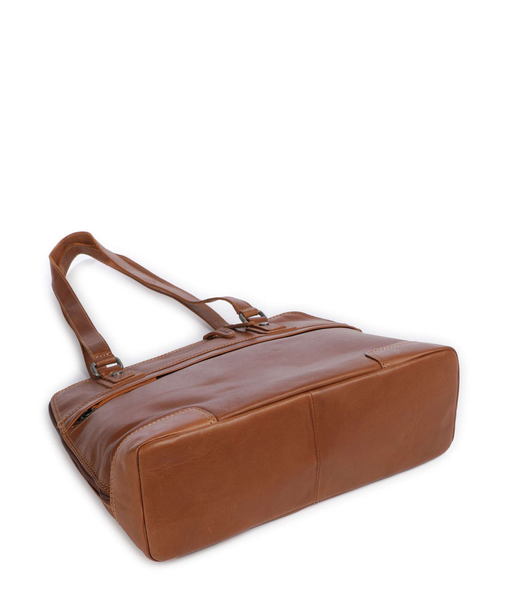 The Chesterfield Brand Wax Pull Up Cow Belgrado Shoulder bag cognac