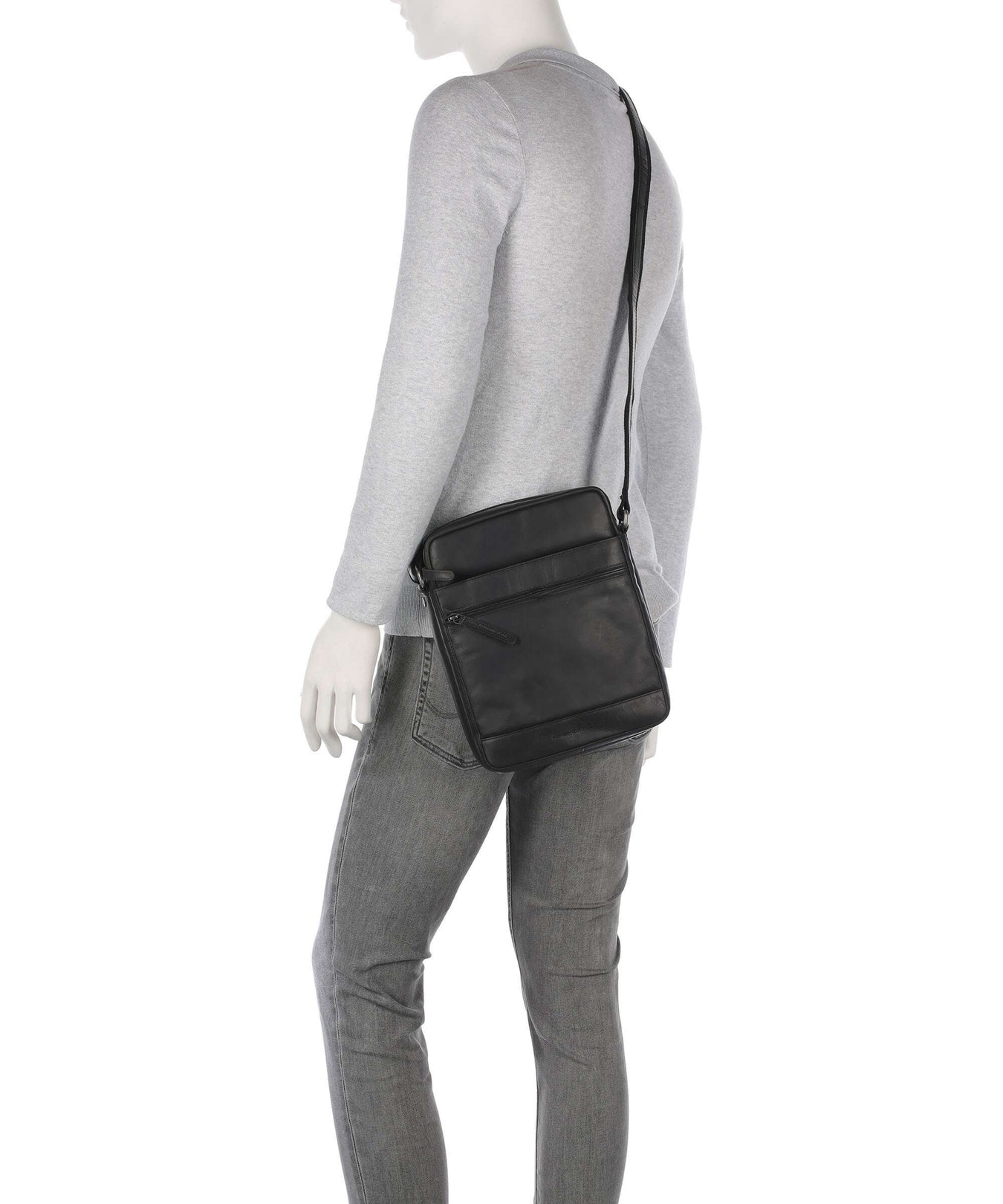 The Chesterfield Brand Wax Pull Up Cow Anzora Crossbody bag black