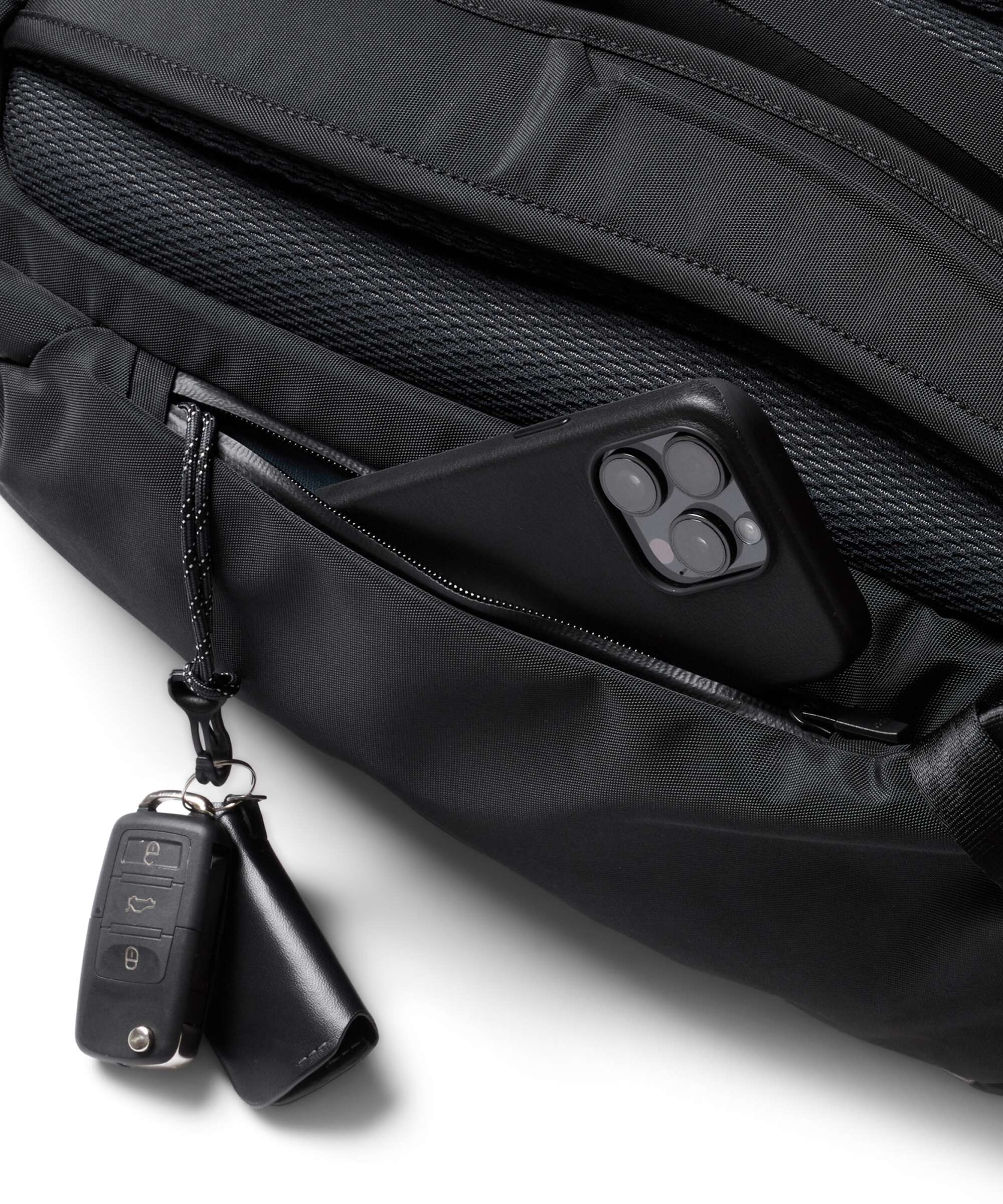 Bellroy Transit 22L Pro Backpack black