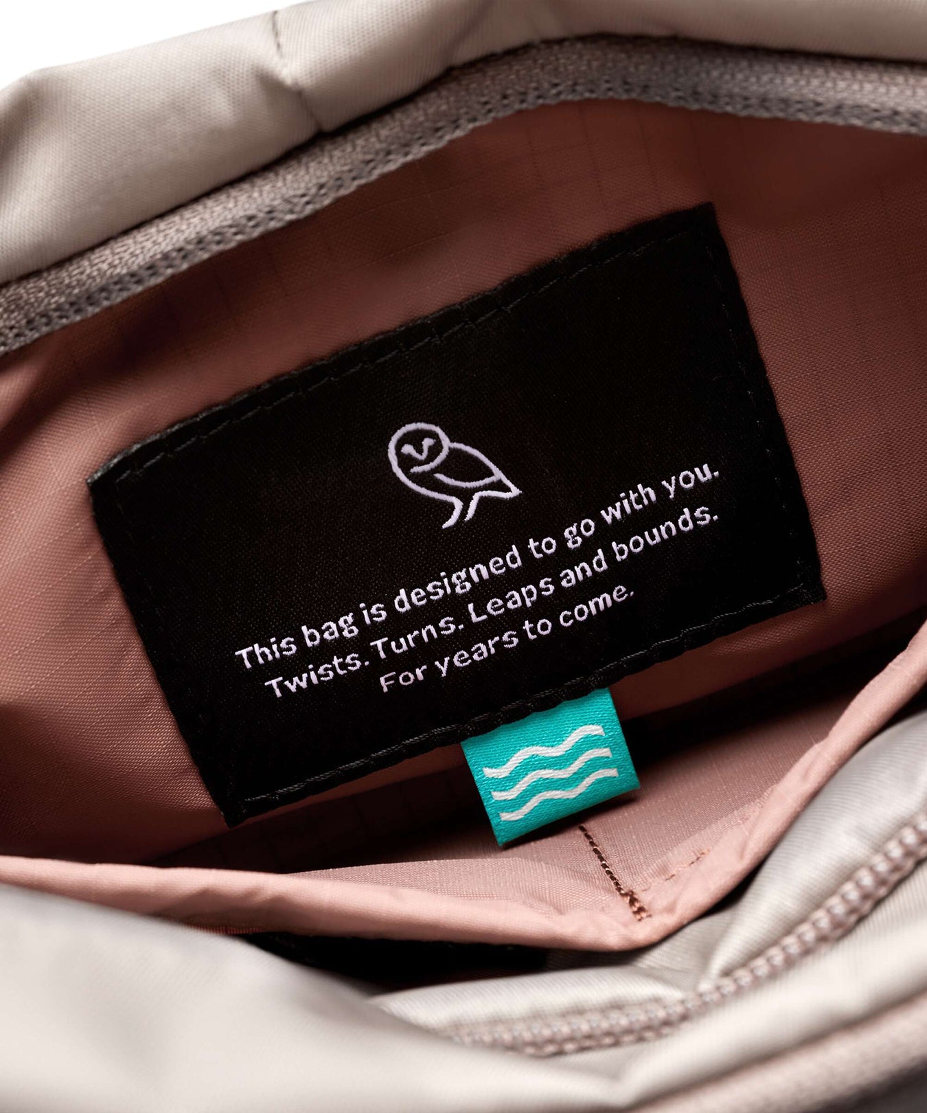 Bellroy Laneway 3.5L Crossbody bag fawn